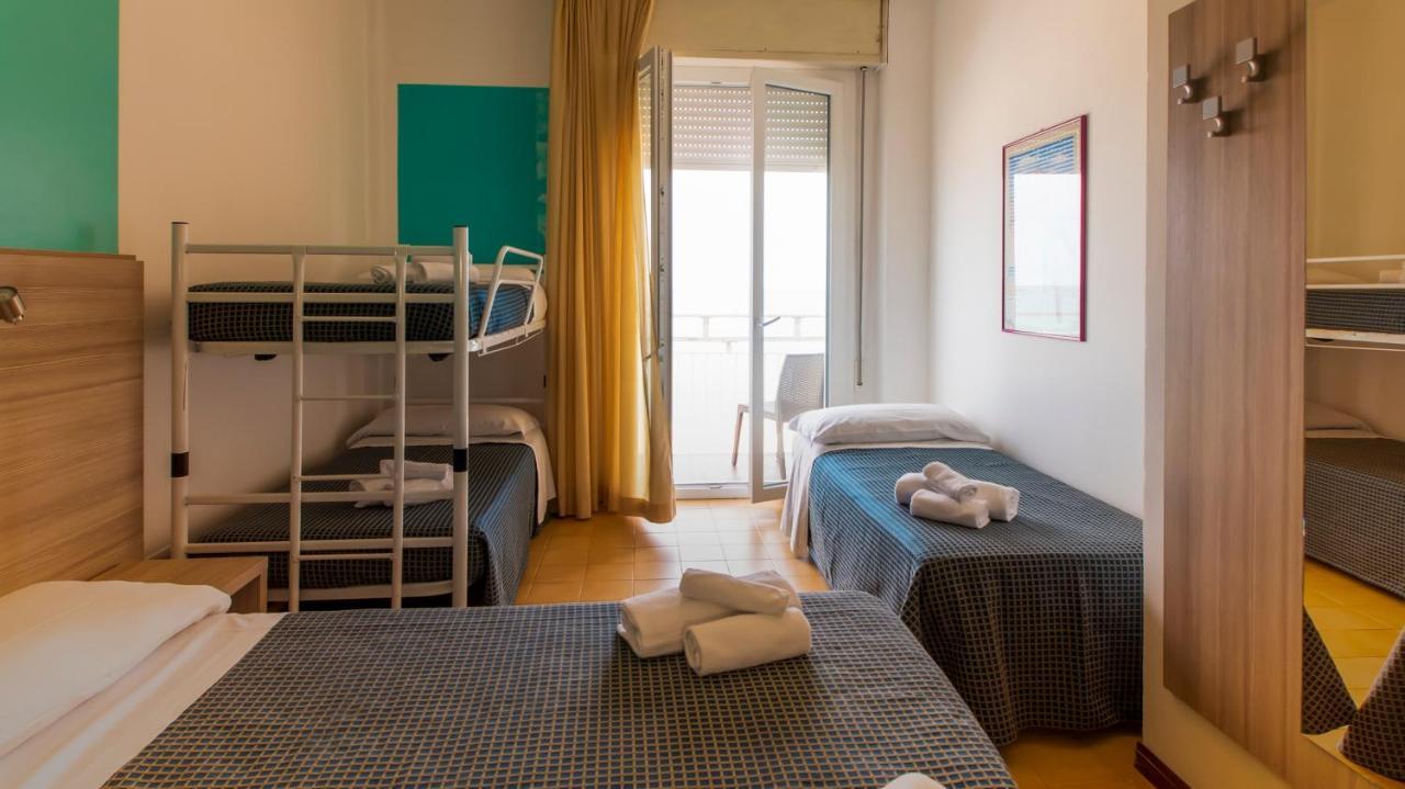 Hotel President'S Пезаро Екстер'єр фото