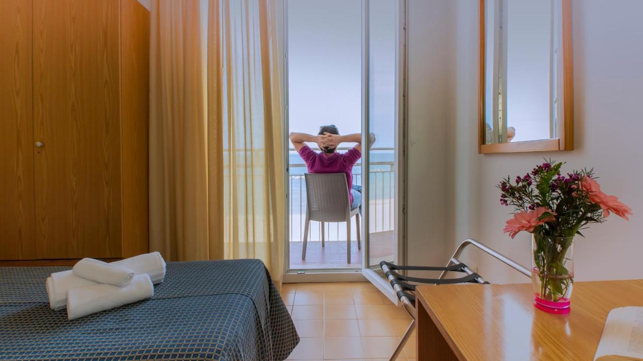 Hotel President'S Пезаро Екстер'єр фото