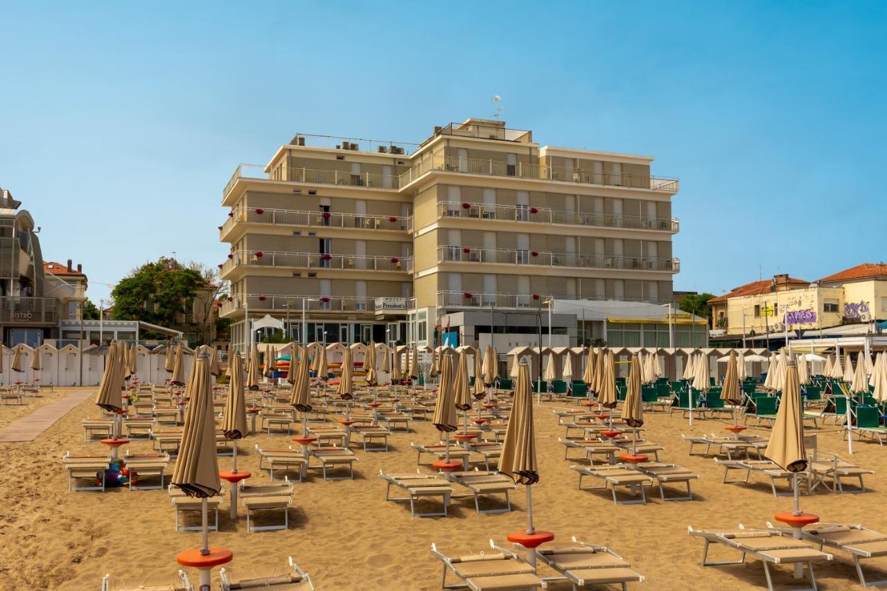 Hotel President'S Пезаро Екстер'єр фото
