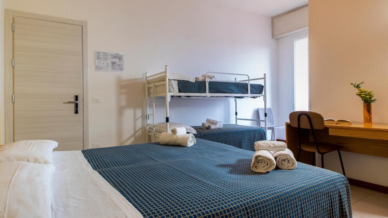 Hotel President'S Пезаро Екстер'єр фото
