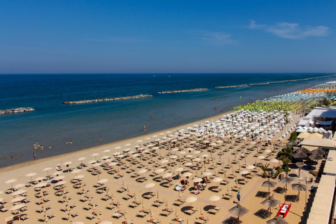 Hotel President'S Пезаро Екстер'єр фото