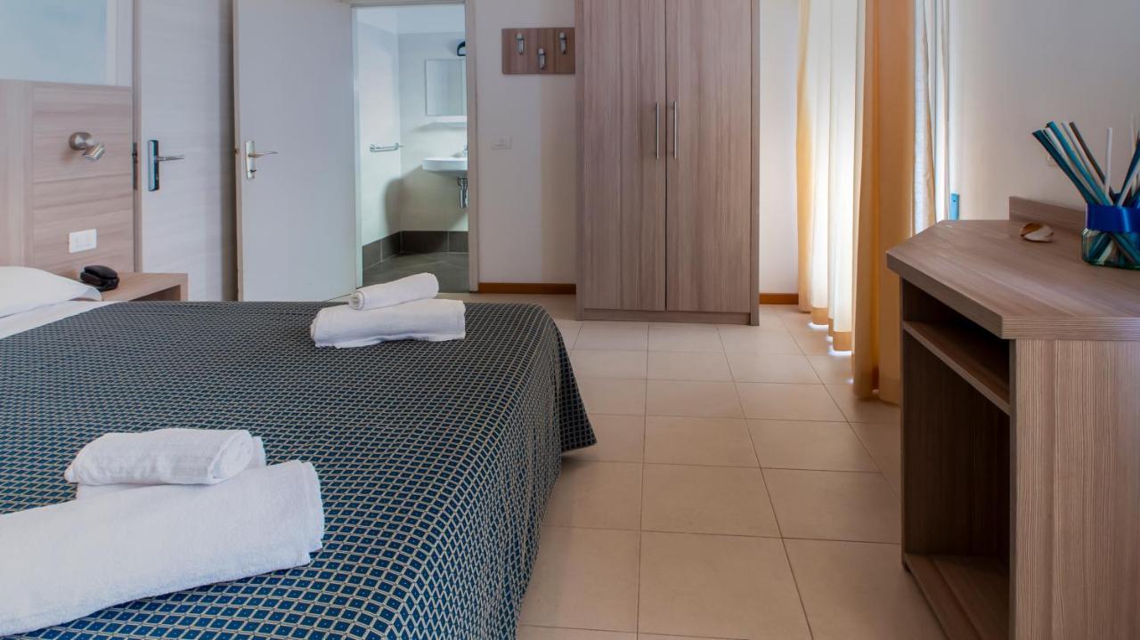Hotel President'S Пезаро Екстер'єр фото