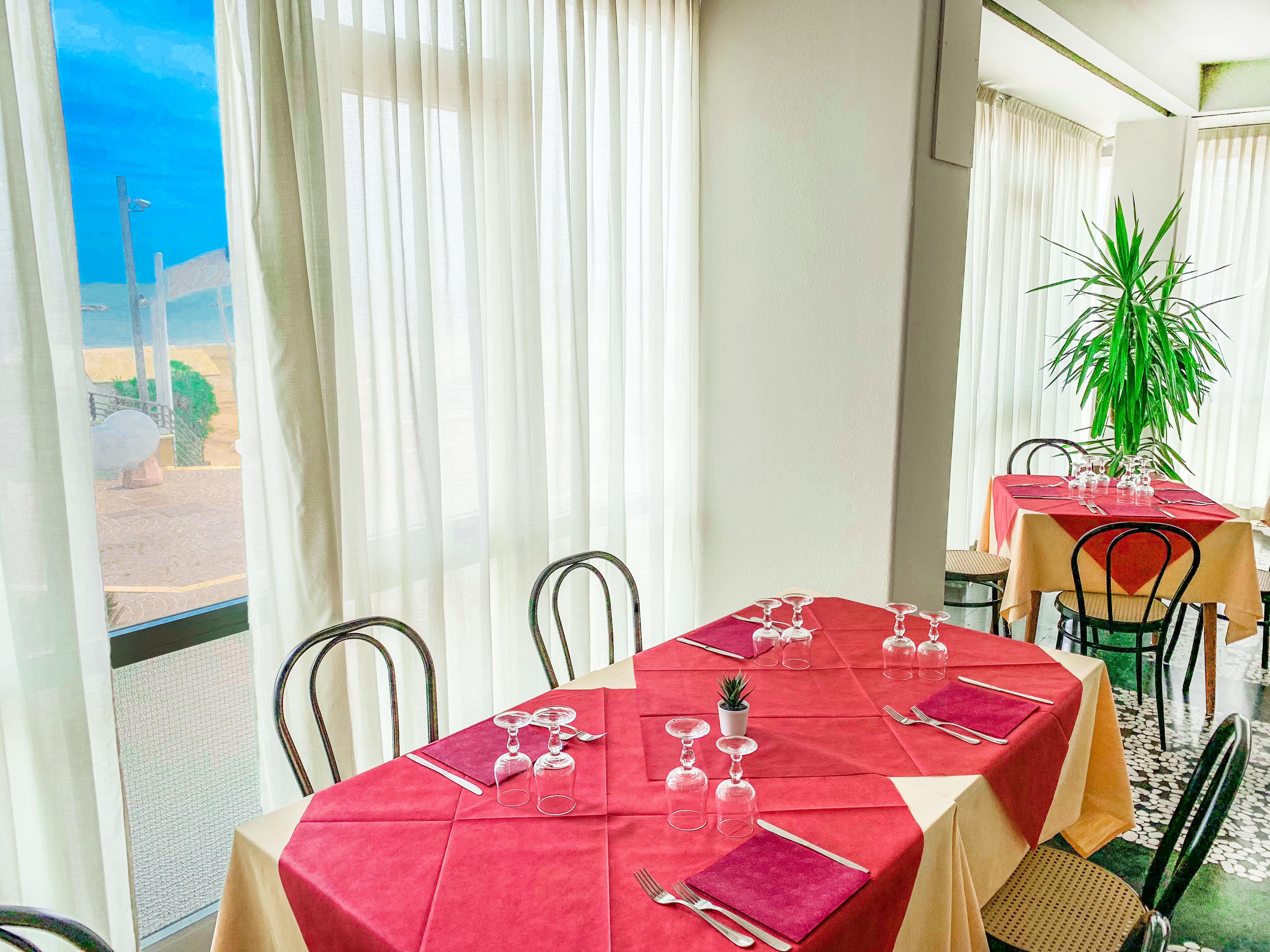 Hotel President'S Пезаро Екстер'єр фото