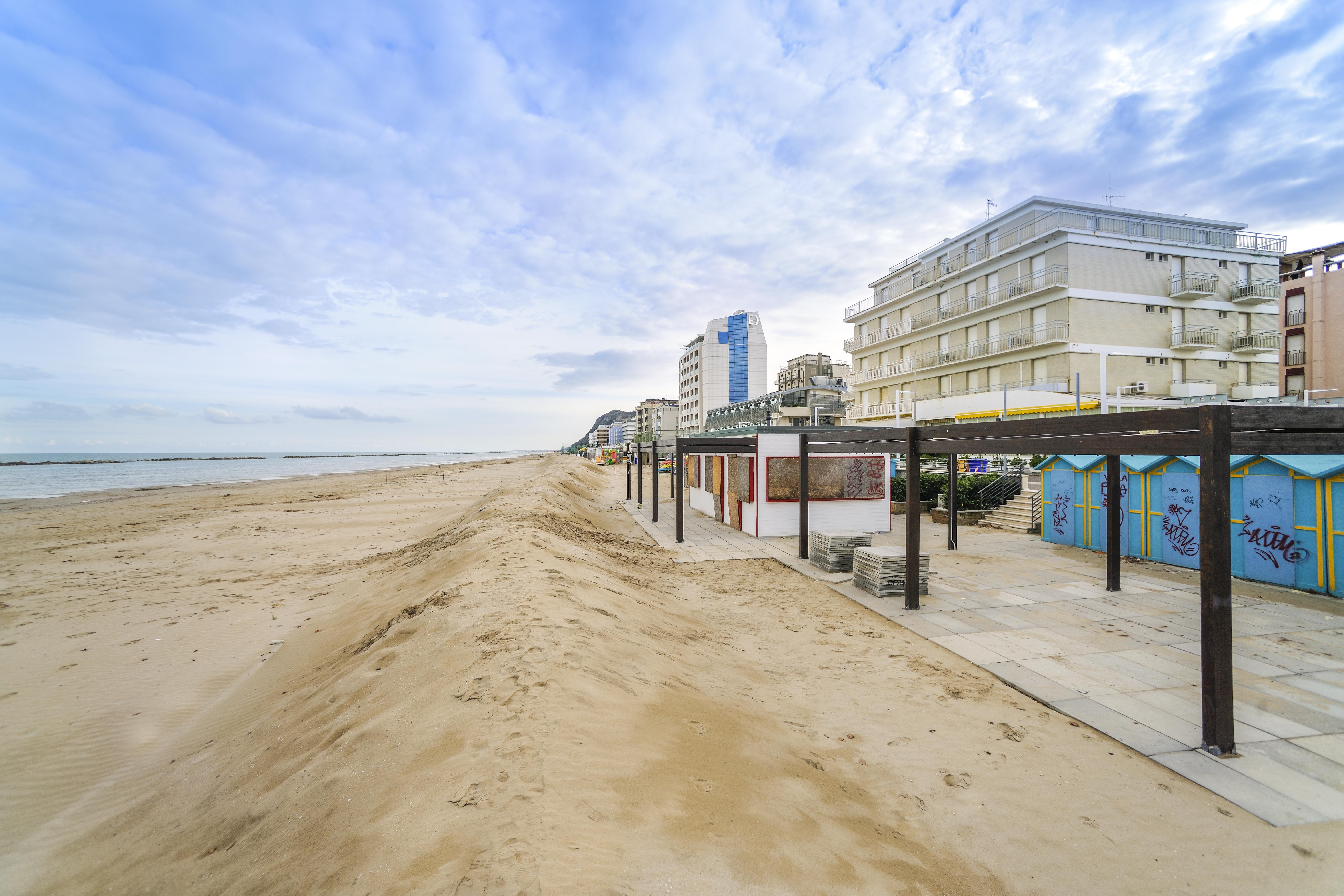 Hotel President'S Пезаро Екстер'єр фото